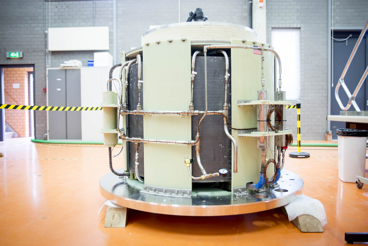 SUPERCONDUCTING COIL FOR HFML'S 45 T HYBRID MAGNET - EMFL